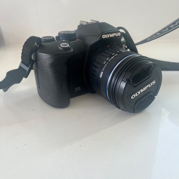 Olympus Evolt E-520 Digital SLR Camera - Picture 6 of 7